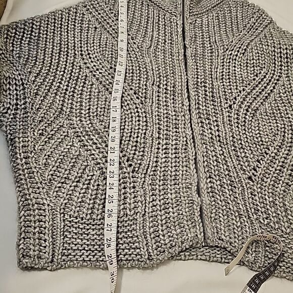 - Anthropologie Elsamanda gray Sweater one size - Picture 4 of 8